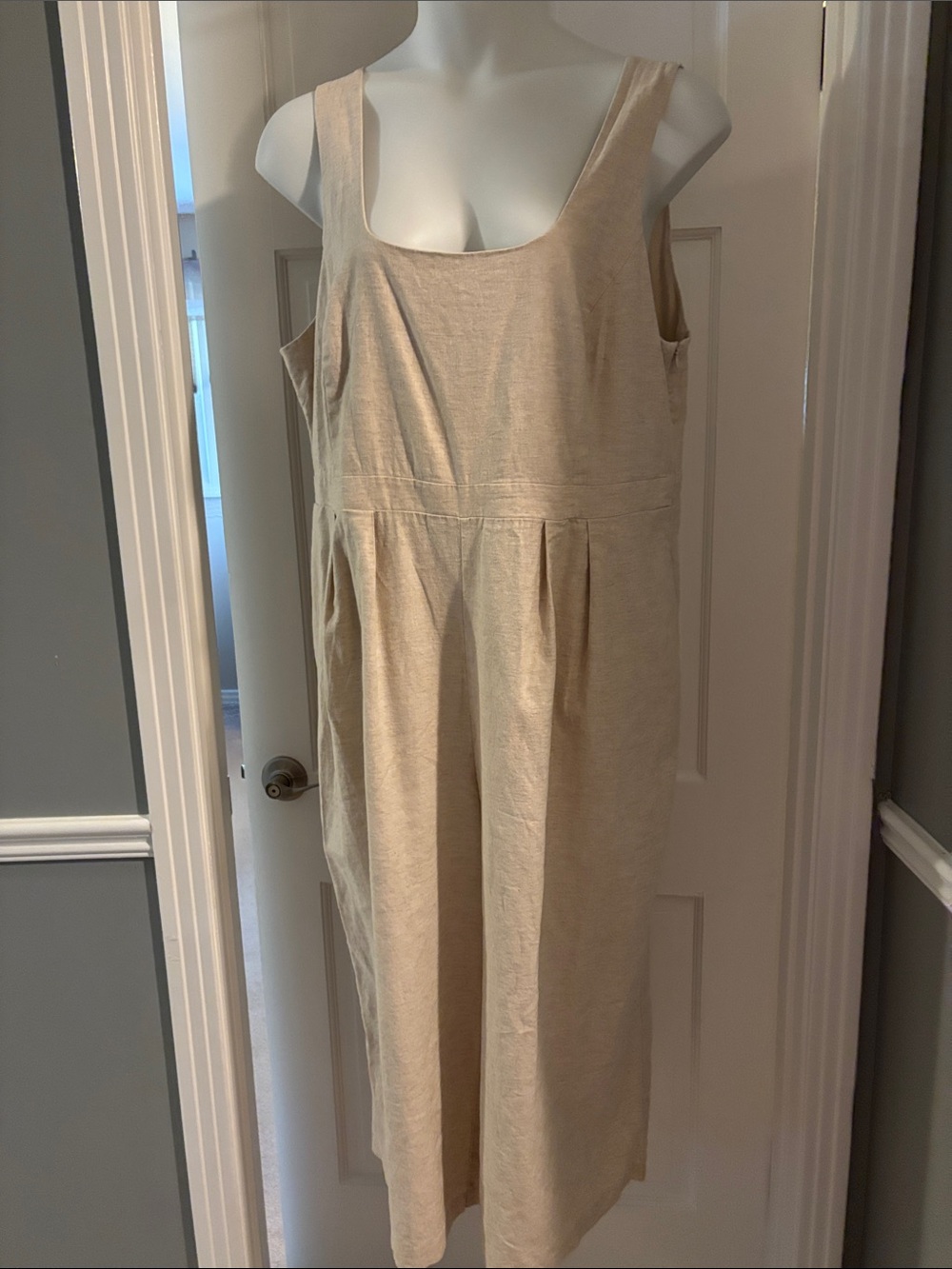 Light Neutral Sleeveless Linen Jumpsuit BANANA REPUBLIC!! Size 18! Sweet!!